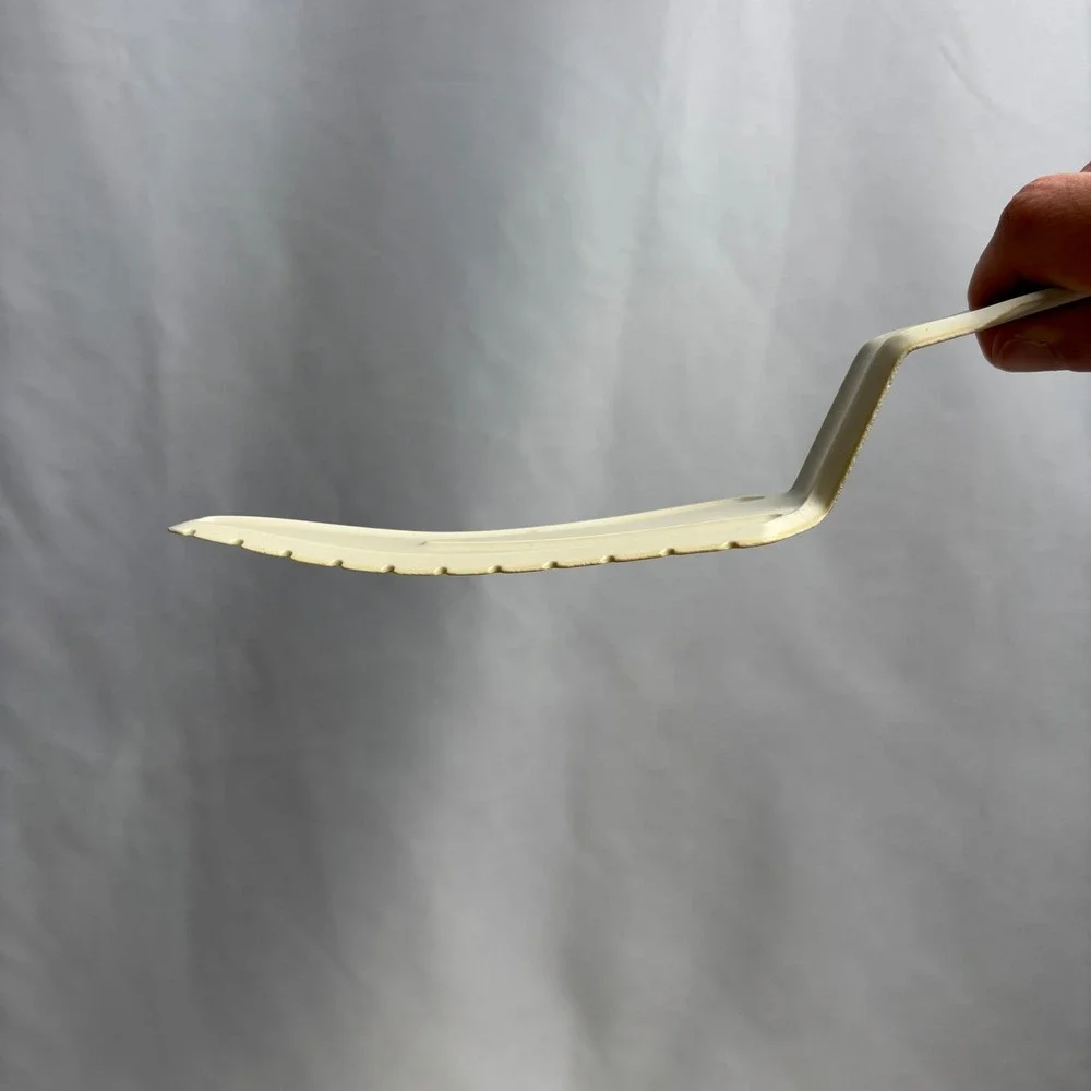 VTG 80s Tupperware Cake Pie Server Slicer Lot of 2 Yellow Cream 1228-3 1228-8